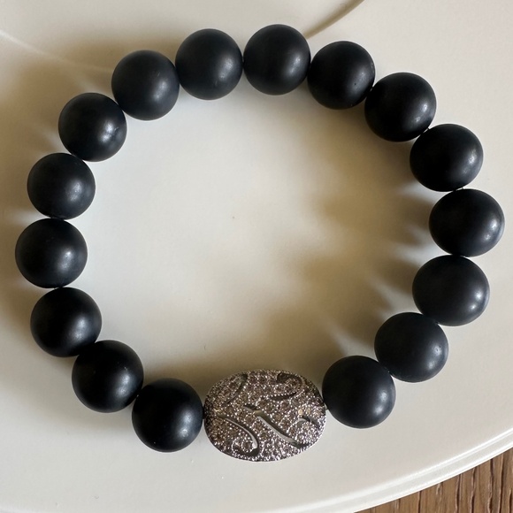 10mm Matte Onyx Stretch Bracelet with Pave Oval Filigree Spacer - Picture 4 of 6
